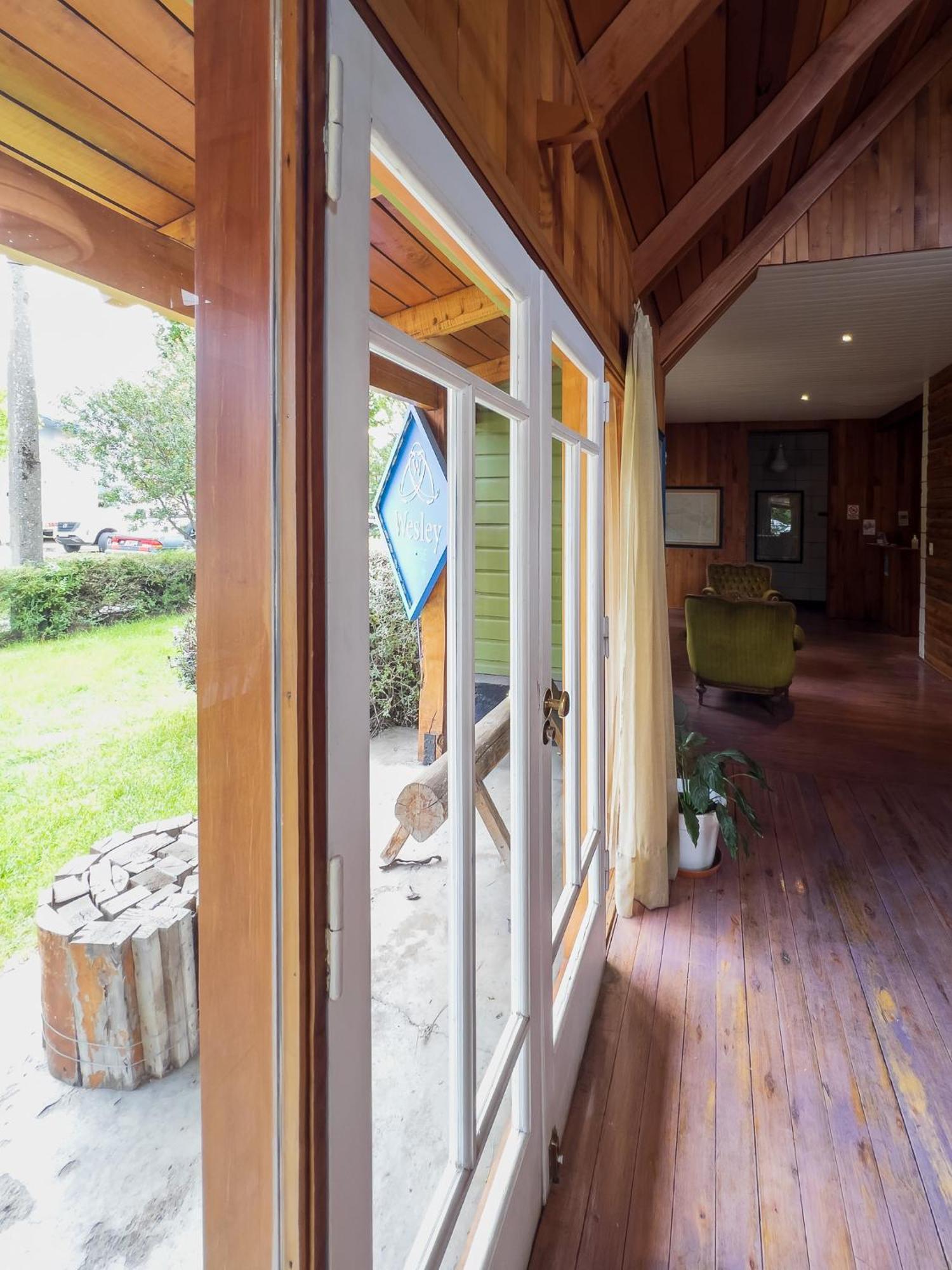 Wesley House Hosteria Boutique San Martín de los Andes 外观 照片