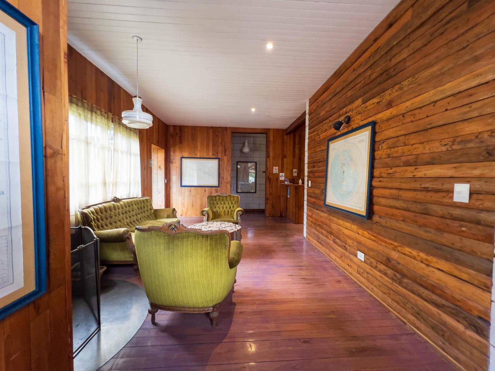 Wesley House Hosteria Boutique San Martín de los Andes 外观 照片